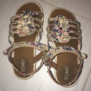 little girl Tom sandals